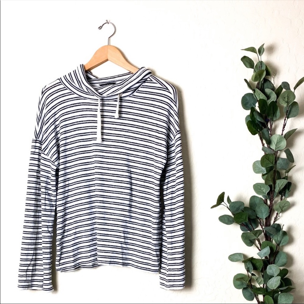 Lucky Brand Pullover White Black Stripe Size Med